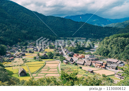 展望台から見た白川郷の風景 113080612