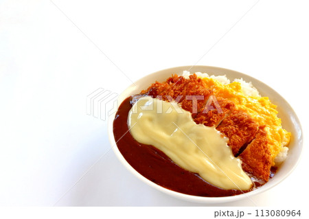 オムレツチーズカツカレー オムレツチーズカツカレー 113080964
