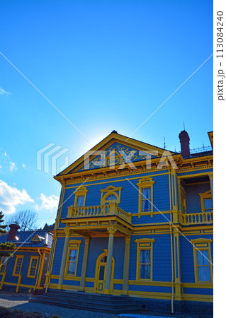 威風堂々たる明治期の西洋風館「旧函館区公会堂」 113084240
