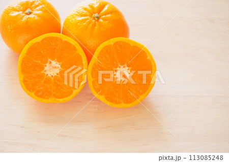 カットしたオレンジ　マーコット22 113085248