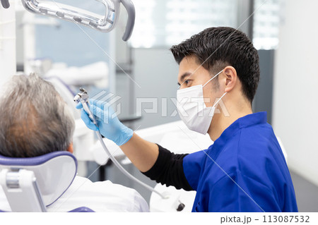 歯科医 デンタル 治療 歯科医 デンタル 治療 113087532