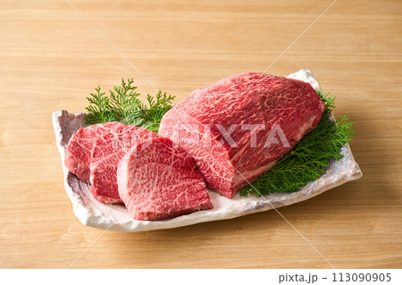 宮崎県産黒毛和牛　もも肉（シンシン） 113090905