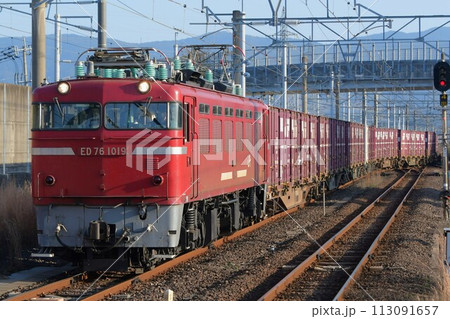 ED76 1019＋コンテナ列車　川内駅 113091657