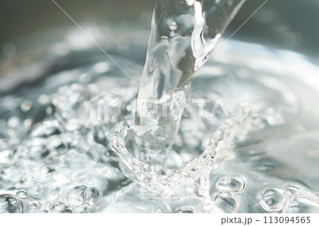 水・水飛沫・水滴 113094565