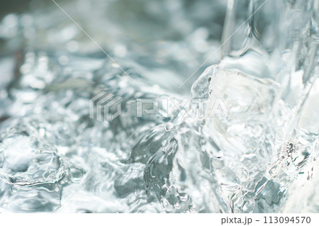 水・水飛沫・水滴 水・水飛沫・水滴 113094570