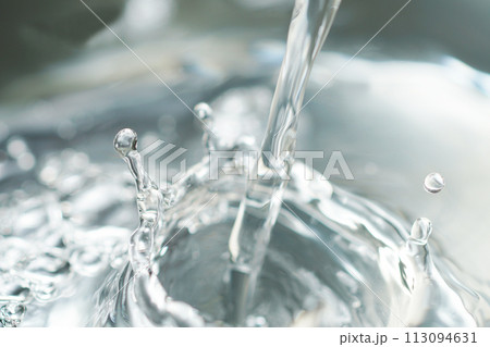 水・水飛沫・水滴 113094631