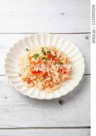 トマトとベーコンの炊込みご飯 113095026