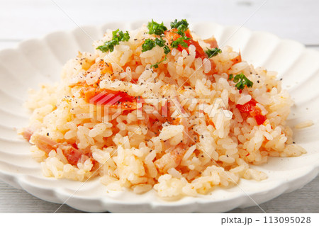 トマトとベーコンの炊込みご飯 113095028