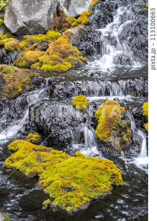 北海道/ 世界唯一!マンガン酸化物生成現象が地上で唯一確認できる貴重な場所「オンネトー湯の滝」 北海道/ 世界唯一!マンガン酸化物生成現象が地上で唯一確認できる貴重な場所「オンネトー湯の滝」 113100665