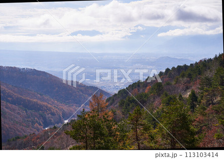長野県 ビーナスライン 白樺湖展望台からの景色 長野県 ビーナスライン 白樺湖展望台からの景色 113103414