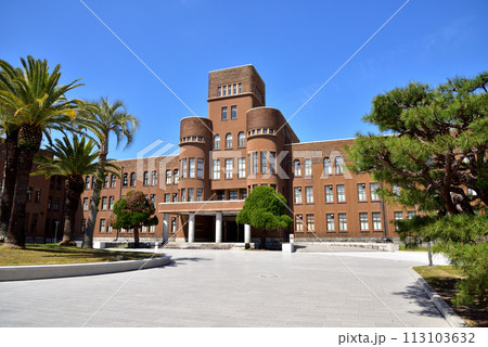 旧九州大学箱崎キャンパス　旧工学部本館　2024年3月撮影　 113103632