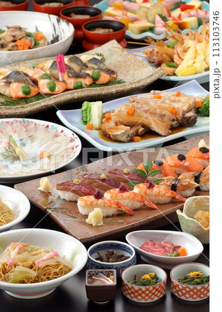 美味しそうな和料理ビュッフェ・和食ビュッフェイメージ・日本料理イメージ 113103746