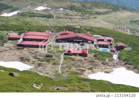 白山御前峰から望む白山室堂 白山御前峰から望む白山室堂 113104120