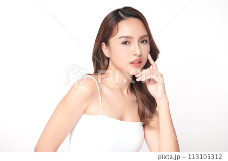 Beautiful young asian woman with clean fresh skin on white background, Face care, Facial treatment, Cosmetology, beauty and spa, Asian women portrait. 113105312