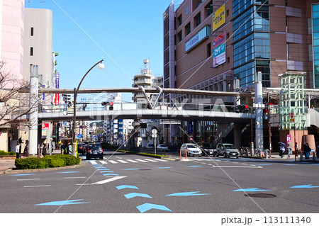 聖蹟桜ヶ丘駅前交差点の歩道橋 聖蹟桜ヶ丘駅前交差点の歩道橋 113111340