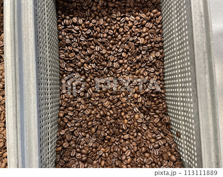 コーヒー豆 焙煎された香り高いコーヒーの原料 コーヒー豆 焙煎された香り高いコーヒーの原料 113111889