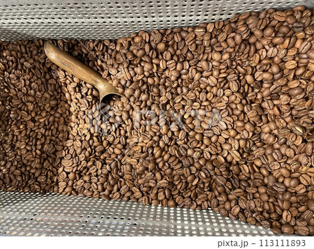 コーヒー豆 焙煎された香り高いコーヒーの原料 コーヒー豆 焙煎された香り高いコーヒーの原料 113111893
