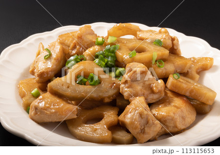 鶏ムネ肉とレンコンの甘酢照り焼き 113115653