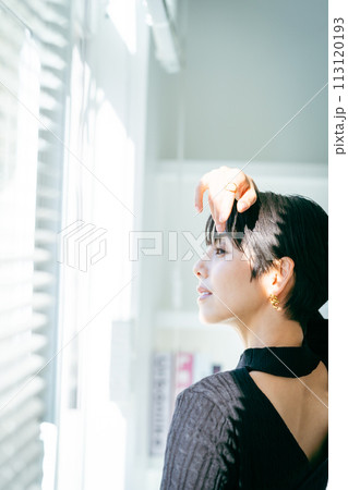 若い日本人女性の美容イメージ 若い日本人女性の美容イメージ 113120193