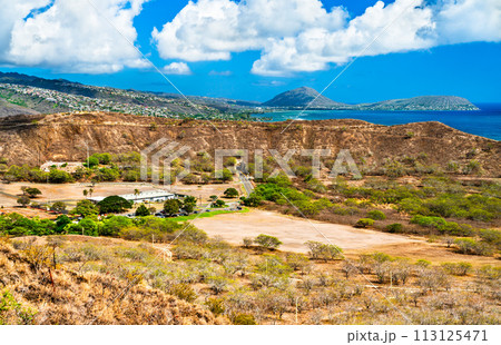 Diamond Head volcanic crater in Oahu - Hawaii, United States 113125471