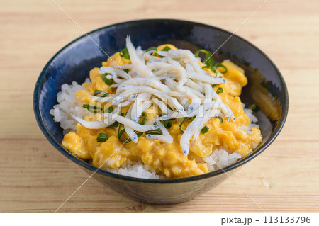 シラスの玉子とじ丼 113133796