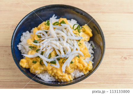 シラスの玉子とじ丼 シラスの玉子とじ丼 113133800