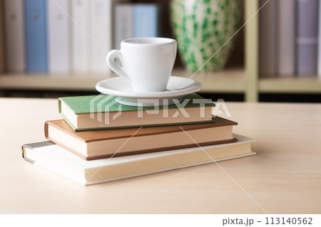 本 書籍 書物 読書・ブックカフェ 113140562