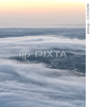 茨城県笠間市 愛宕神社の雲海の朝 茨城県笠間市 愛宕神社の雲海の朝 113143204