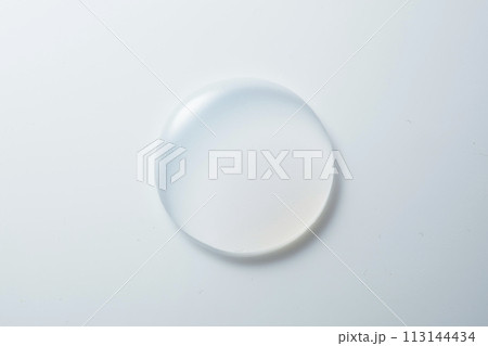 液体　ローション　化粧品　水滴 113144434