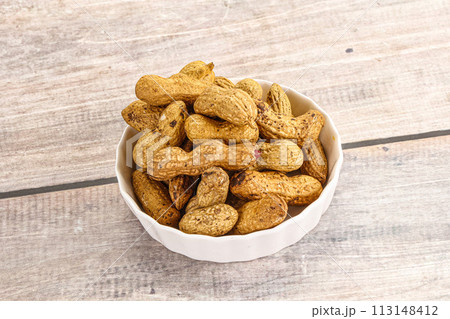 Raw ripe unpeeled peanut heap Raw ripe unpeeled peanut heap 113148412