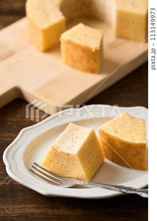 切り分けたバウムクーヘン 113149973