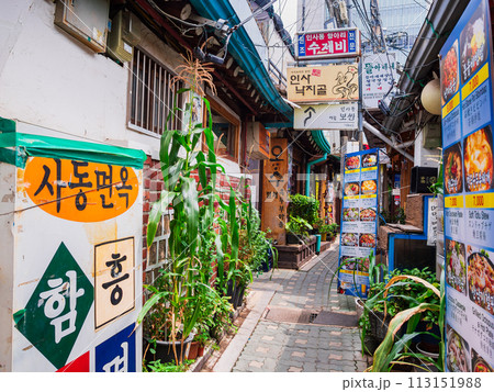 ソウル　仁寺洞　路地の食堂 113151988