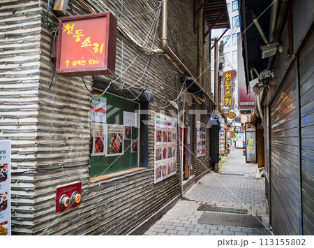 ソウル　仁寺洞　路地の食堂 113155802