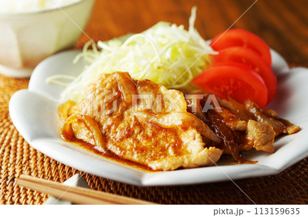 豚の生姜焼きとご飯 113159635
