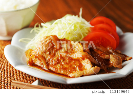 豚の生姜焼きとご飯 113159645