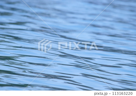漂う雰囲気と水 横写真 漂う雰囲気と水 横写真 113163220