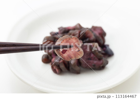 柴漬け　白背景 113164467