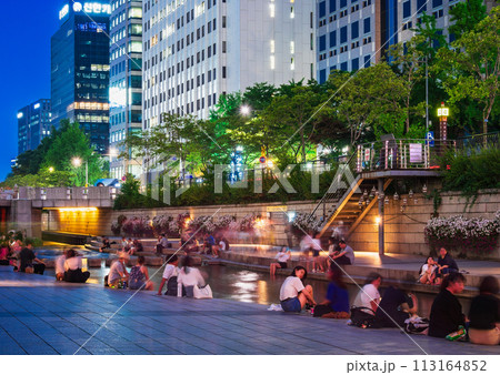 ソウル 夏の夜の清渓川 ソウル 夏の夜の清渓川 113164852