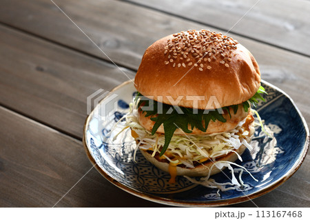 鶏つくねバーガー 113167468