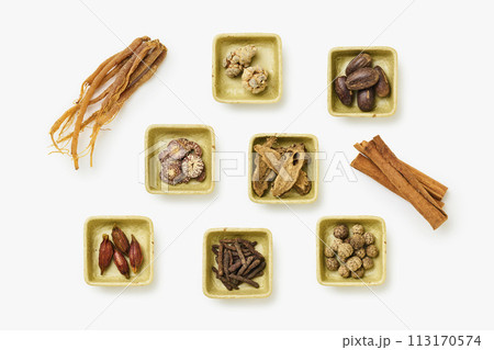 漢方　漢方薬　薬膳　kampo medicine 113170574