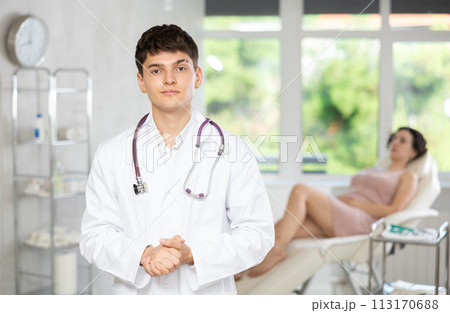 mail doctor portrait 113170688