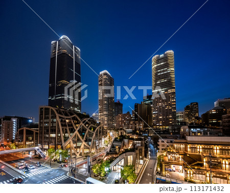 麻布台ヒルズの夜景 麻布台ヒルズの夜景 113171432