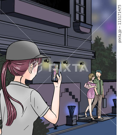 浮気している男女を隠し撮りする女性 113171475