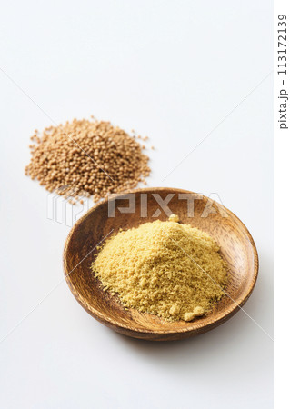 マスタード　mustard 113172139