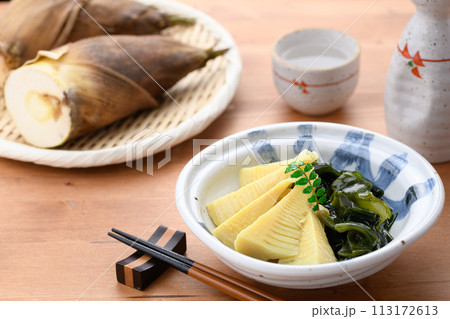 春の味覚　若竹煮（竹の子とわかめの煮物） 113172613