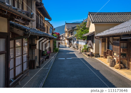愛媛県　重伝建　内子の町並み 113173646