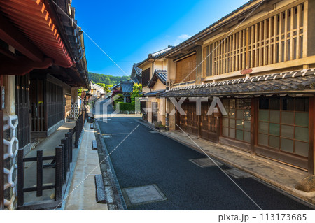 愛媛県　重伝建　内子の町並み 113173685