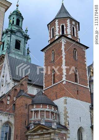 Wawel castle in Krakow, Poland 113178488