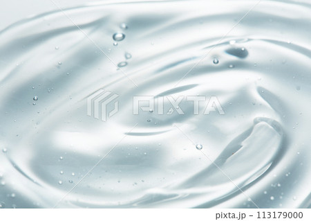 潤いのある化粧水の液体 113179000