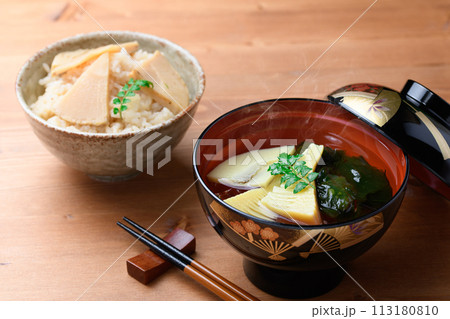 春の味覚 若竹汁（竹の子とわかめのお吸い物）と竹の子ご飯 113180810